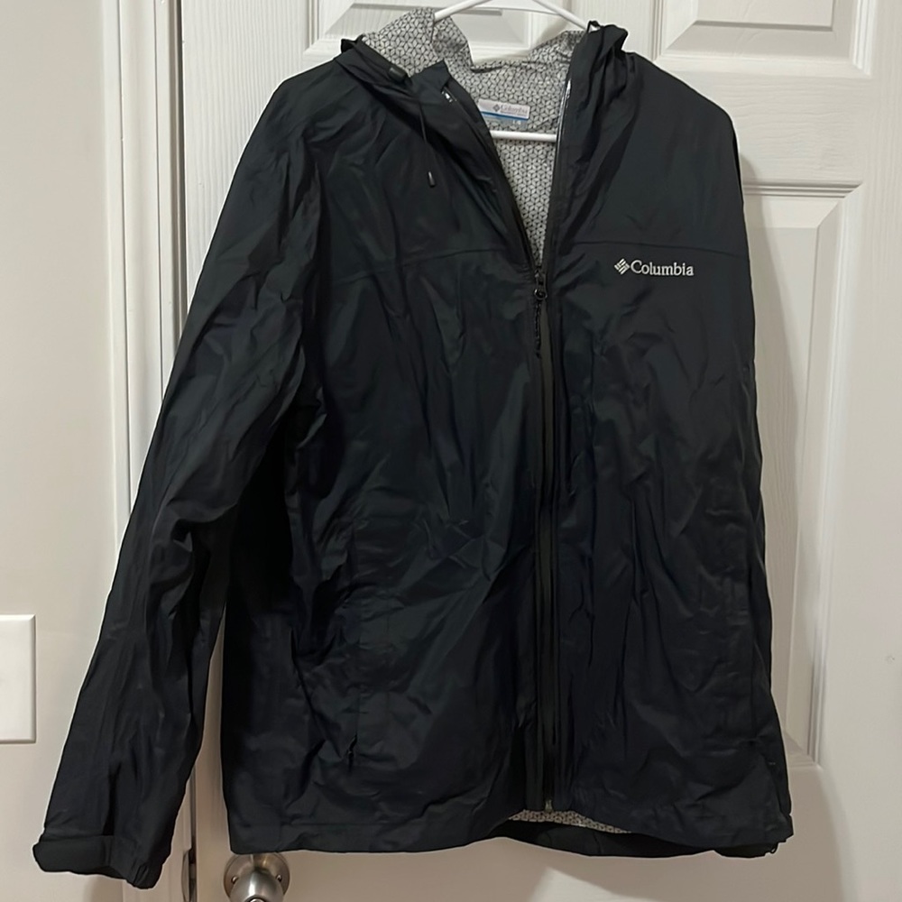 Columbia Men’s rain shell / wind breaker